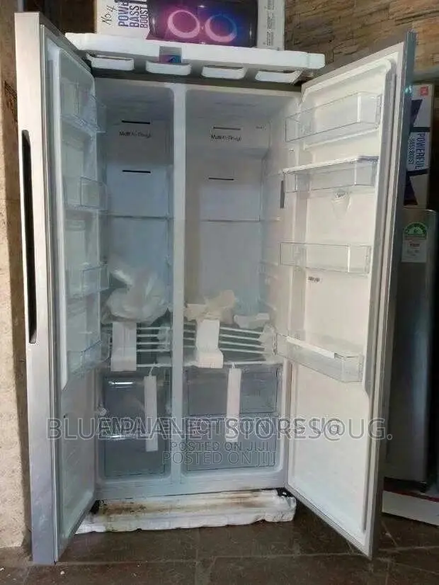 Hisense 670litre Side_by_side Door Fridges With a Dispenser.