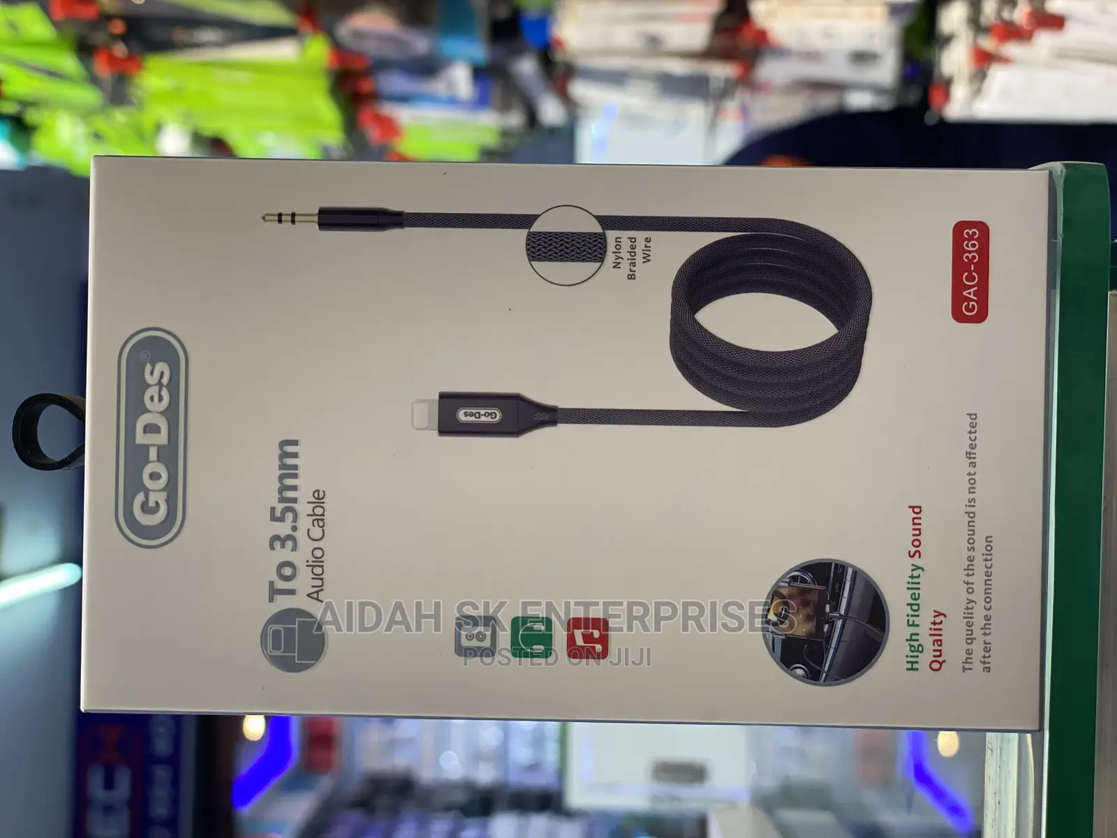 iPhone Aux Go-Des