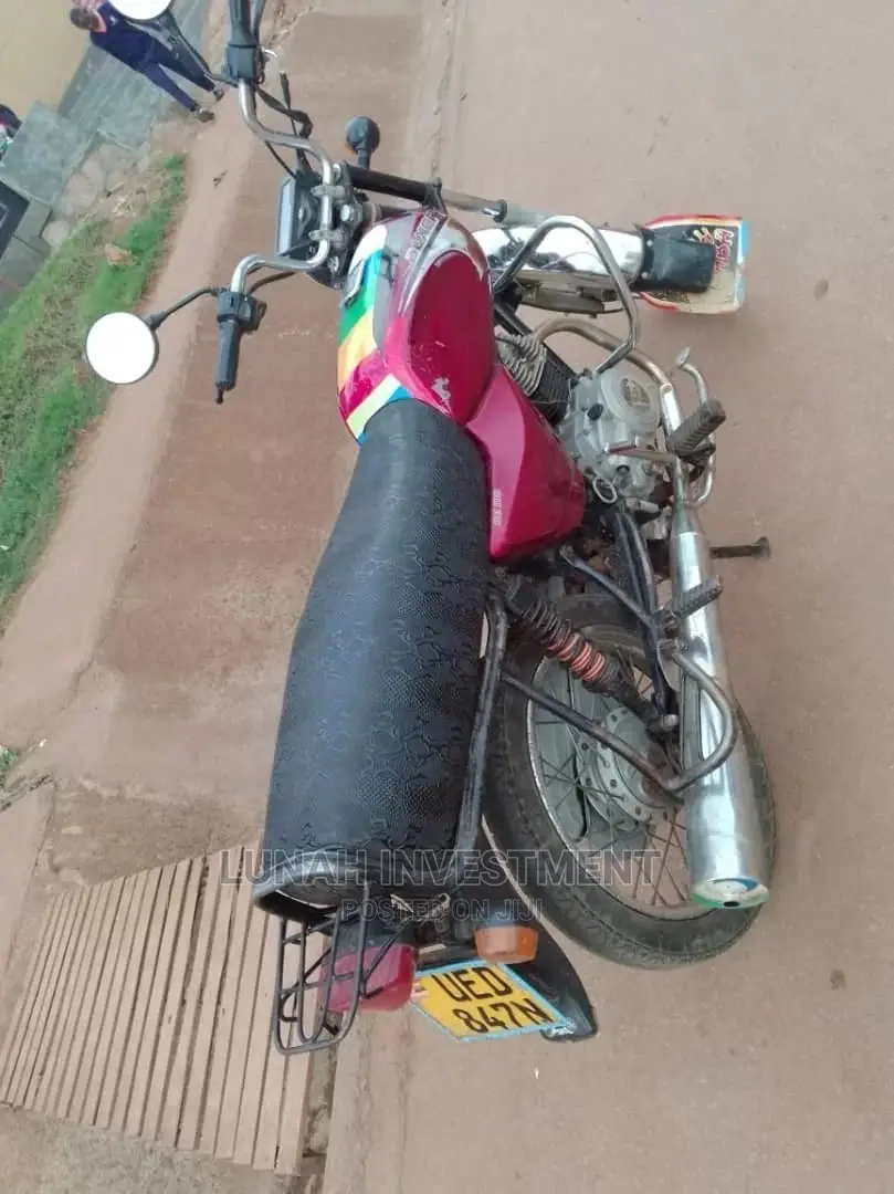 Bajaj Boxer 2014 Red