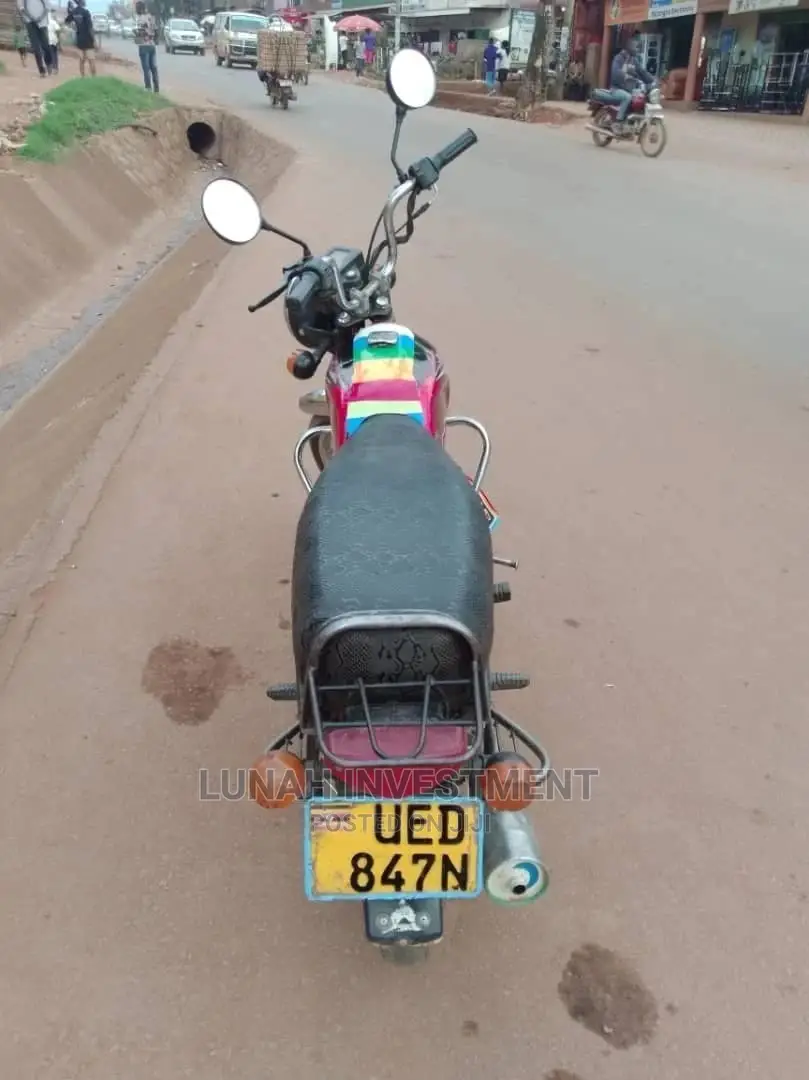 Bajaj Boxer 2014 Red