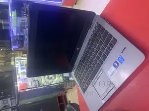 Laptop HP EliteBook 820 G2 4GB Intel Core I5 HDD 500GB