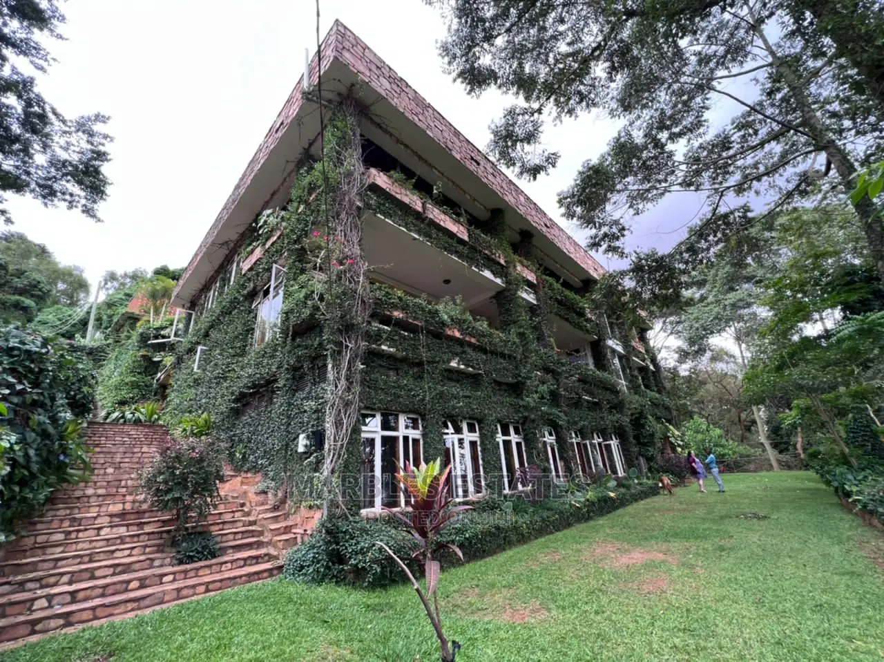 Furnished 5bdrm House in Makindye, Central Division for Rent