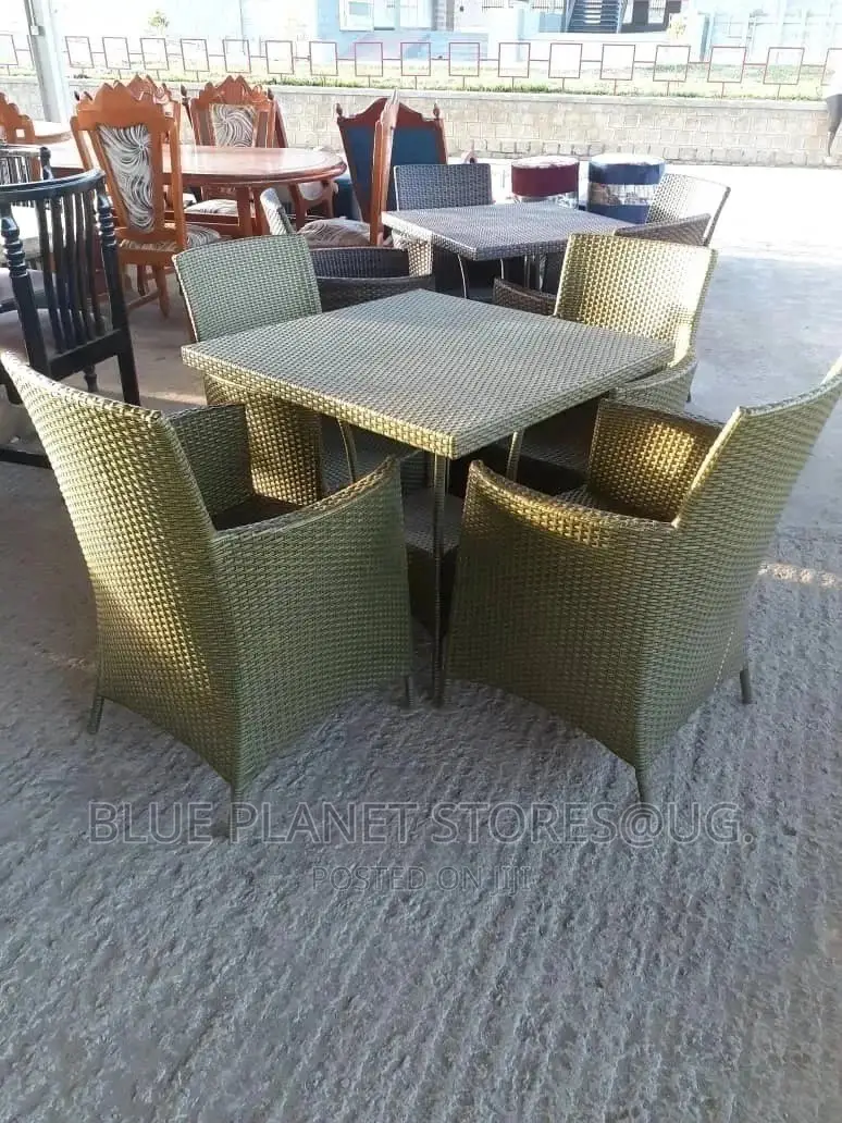 Outdoor/Balcony Chrome Coffee Table + 4 Chairs || Patio Set