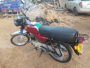 Honda Transalp XL600V 2016 Red