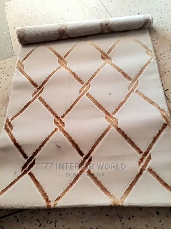Center Carpets