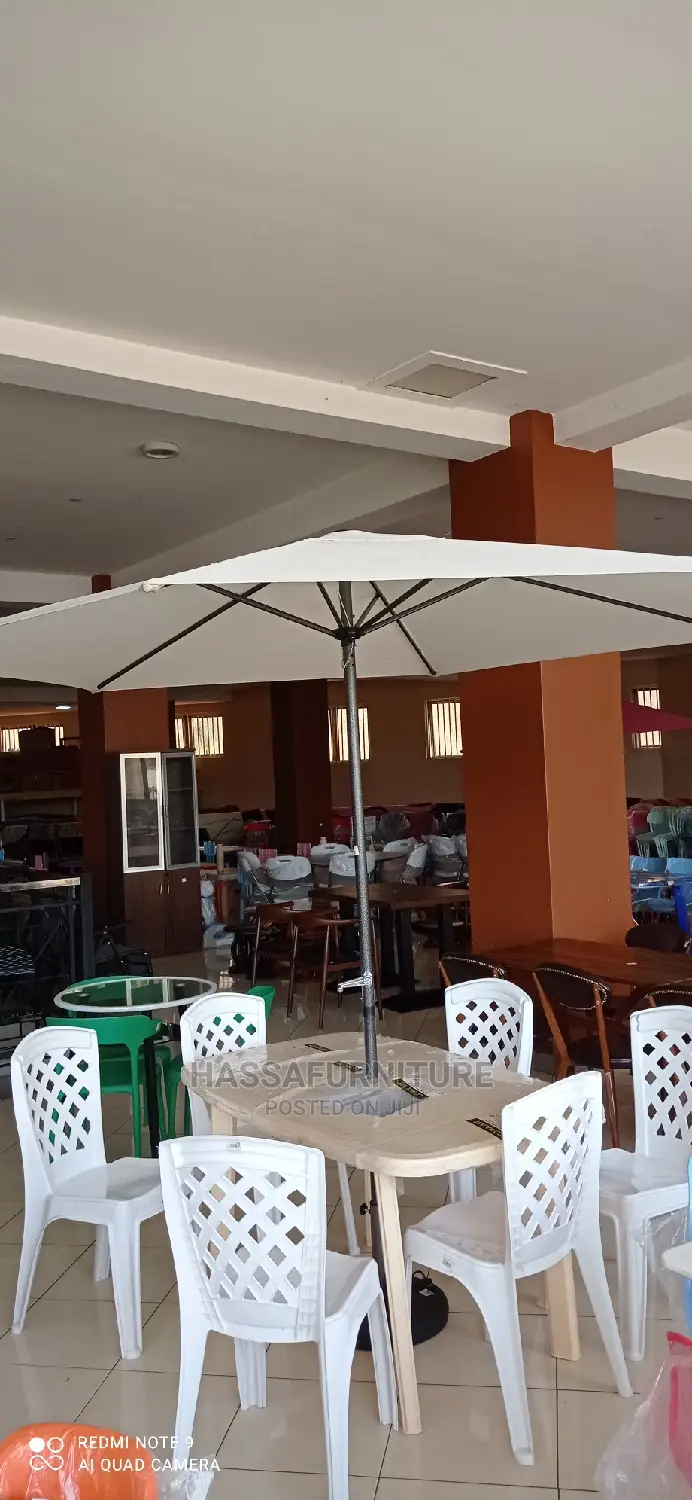 Round Shape Outdoor Umbrella