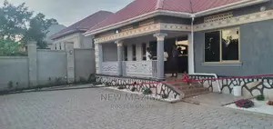 3bdrm Bungalow in Buziga, Division B for Sale