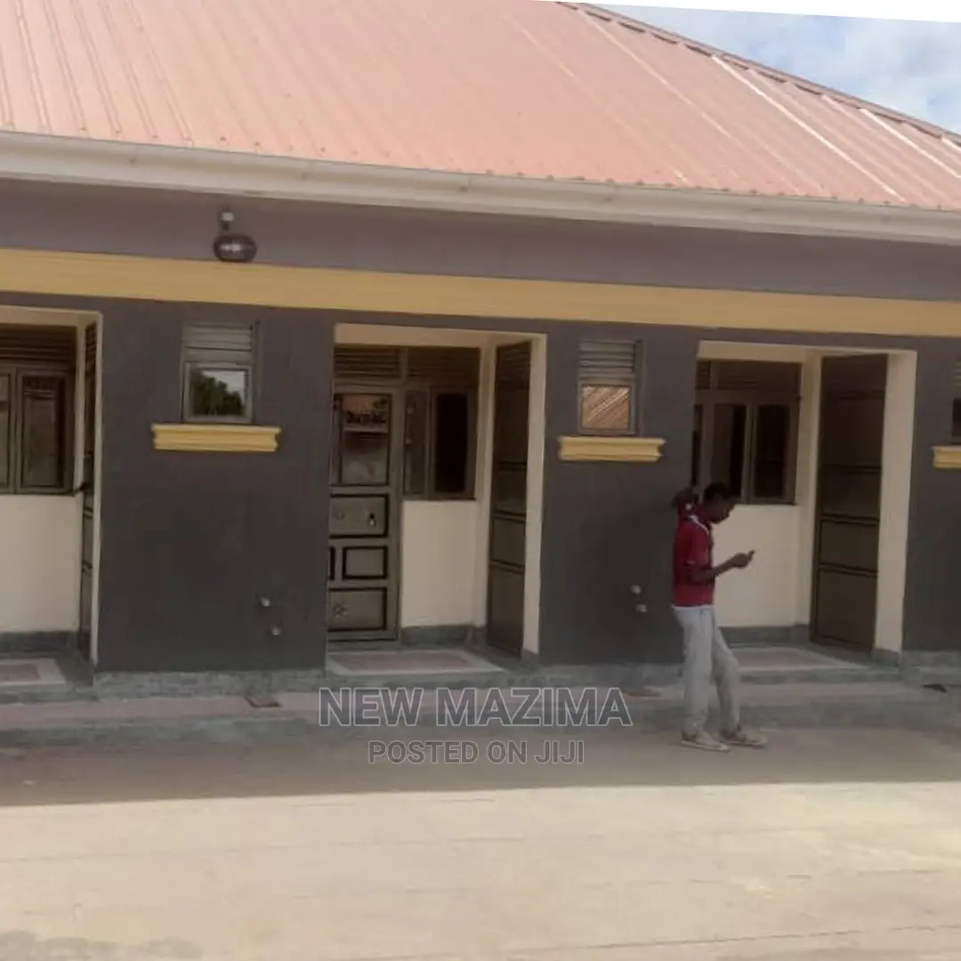 1bdrm House in Zana Ntebe Rd, Division B for Rent