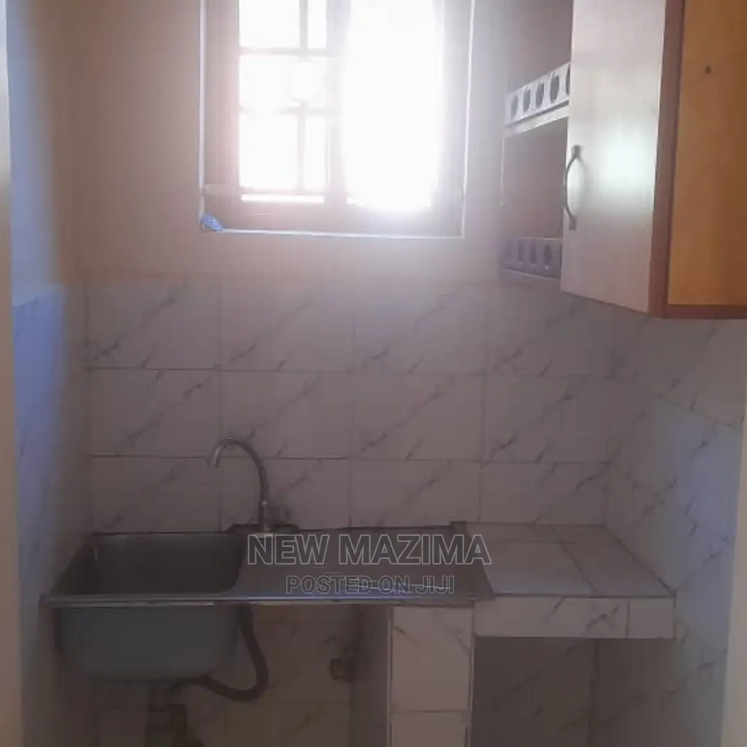 1bdrm House in Makindye Town, Division B for Rent