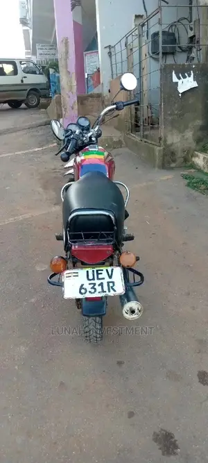 Bajaj Boxer 2017 Red