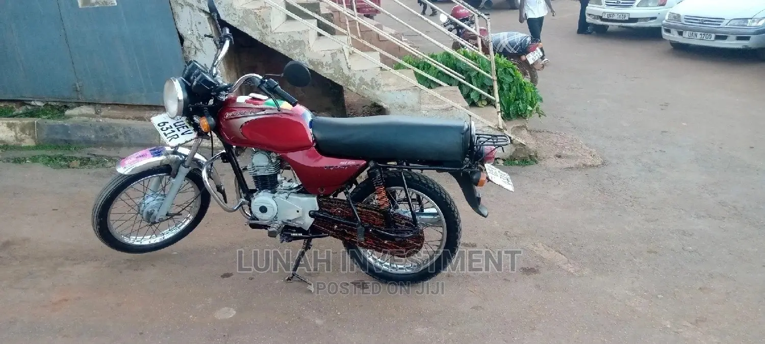 Bajaj Boxer 2017 Red