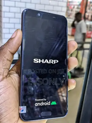 Sharp Aquos Sense 2 SHV43 32 GB Black