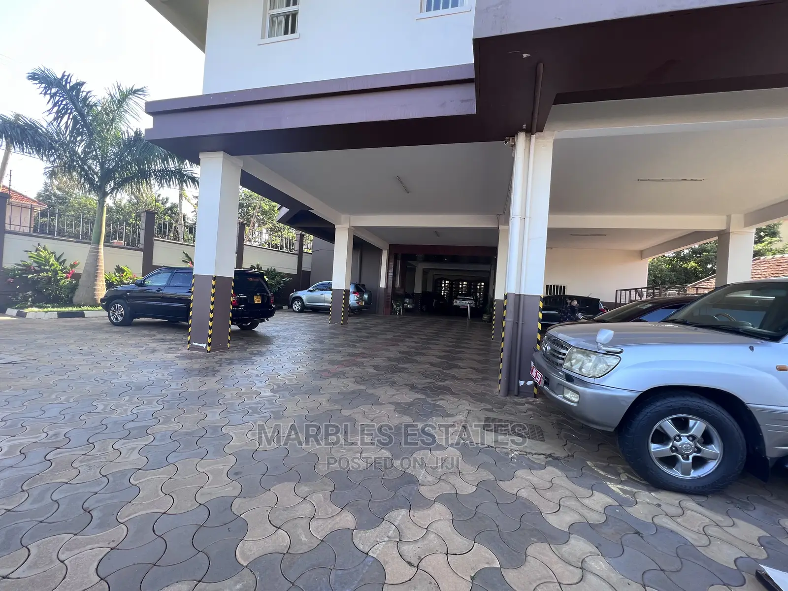 3bdrm Apartment in Kololo, Central Division for Rent