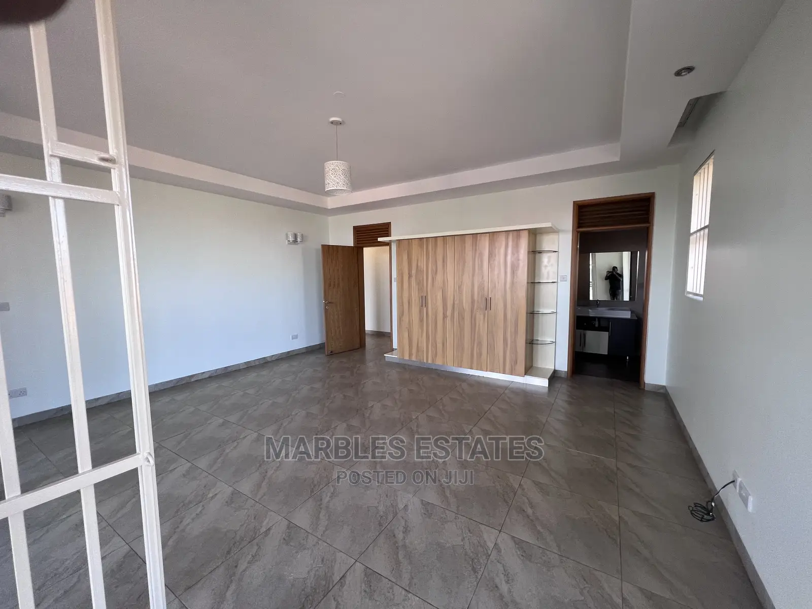 3bdrm Apartment in Kololo, Central Division for Rent
