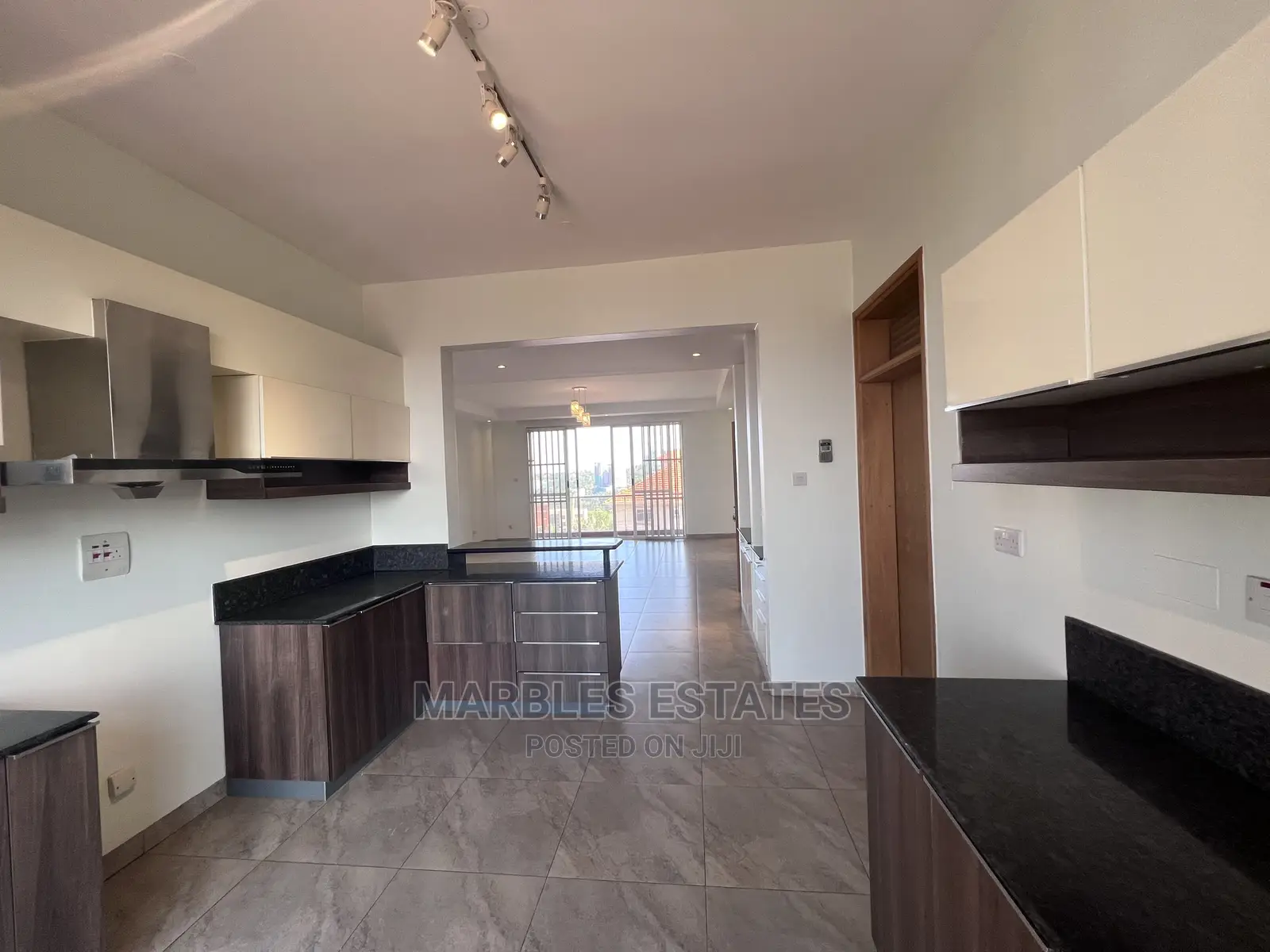 3bdrm Apartment in Kololo, Central Division for Rent