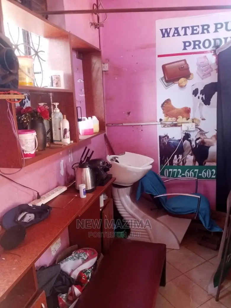 Furnished 1bdrm Room Parlour in Makindye Town, Division B for Rent