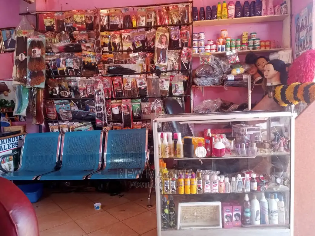 Furnished 1bdrm Room Parlour in Makindye Town, Division B for Rent