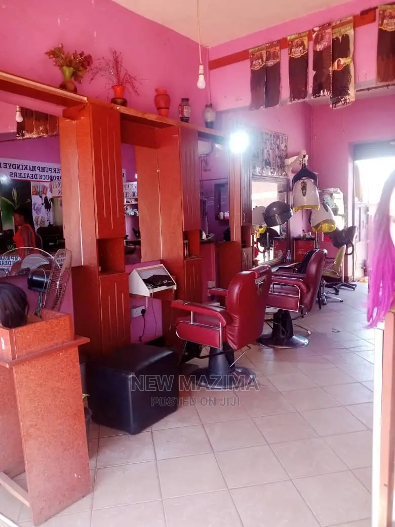 Furnished 1bdrm Room Parlour in Makindye Town, Division B for Rent