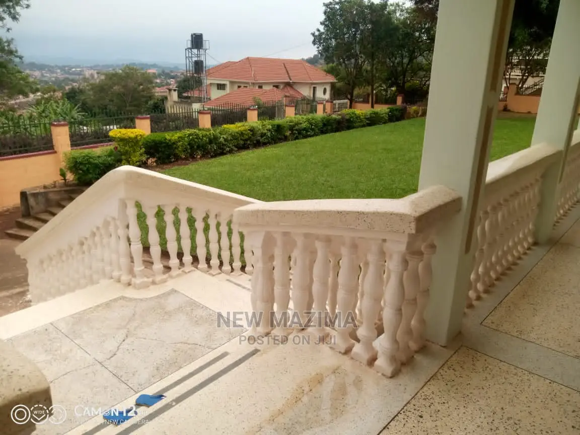 Furnished 4bdrm Mansion in Makindye Kizungu, Division B for Rent