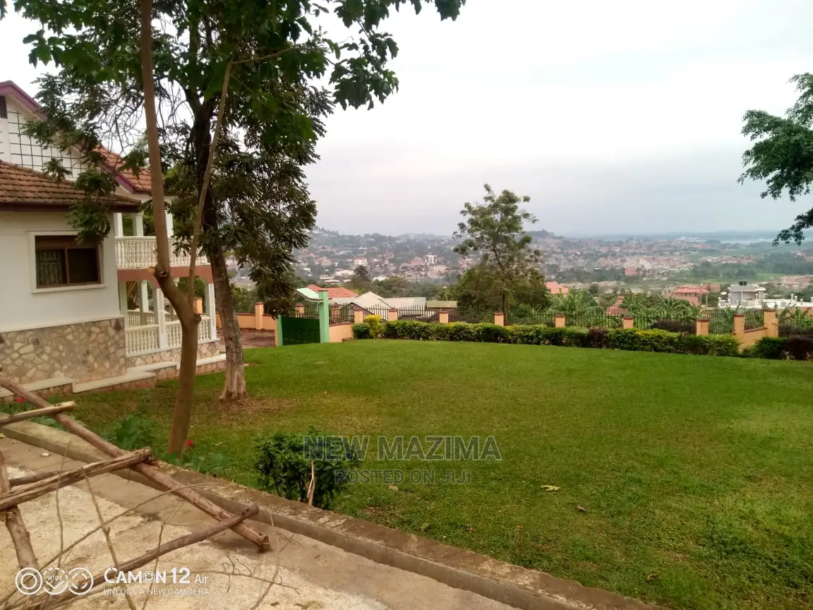 Furnished 4bdrm Mansion in Makindye Kizungu, Division B for Rent