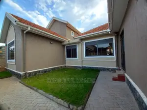 Furnished 4bdrm House in Kira Organised for Sale