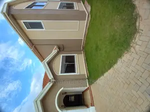 Furnished 4bdrm Duplex in Kira Rich Class, Central Division for Sale