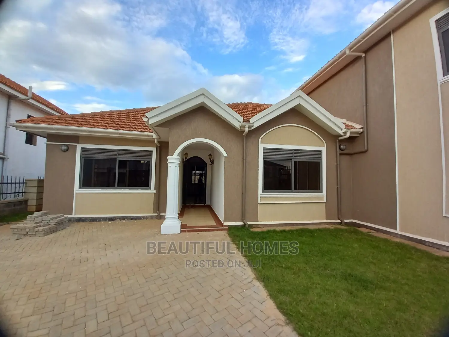 Furnished 4bdrm Maisonette in Kira, Central Division for Sale