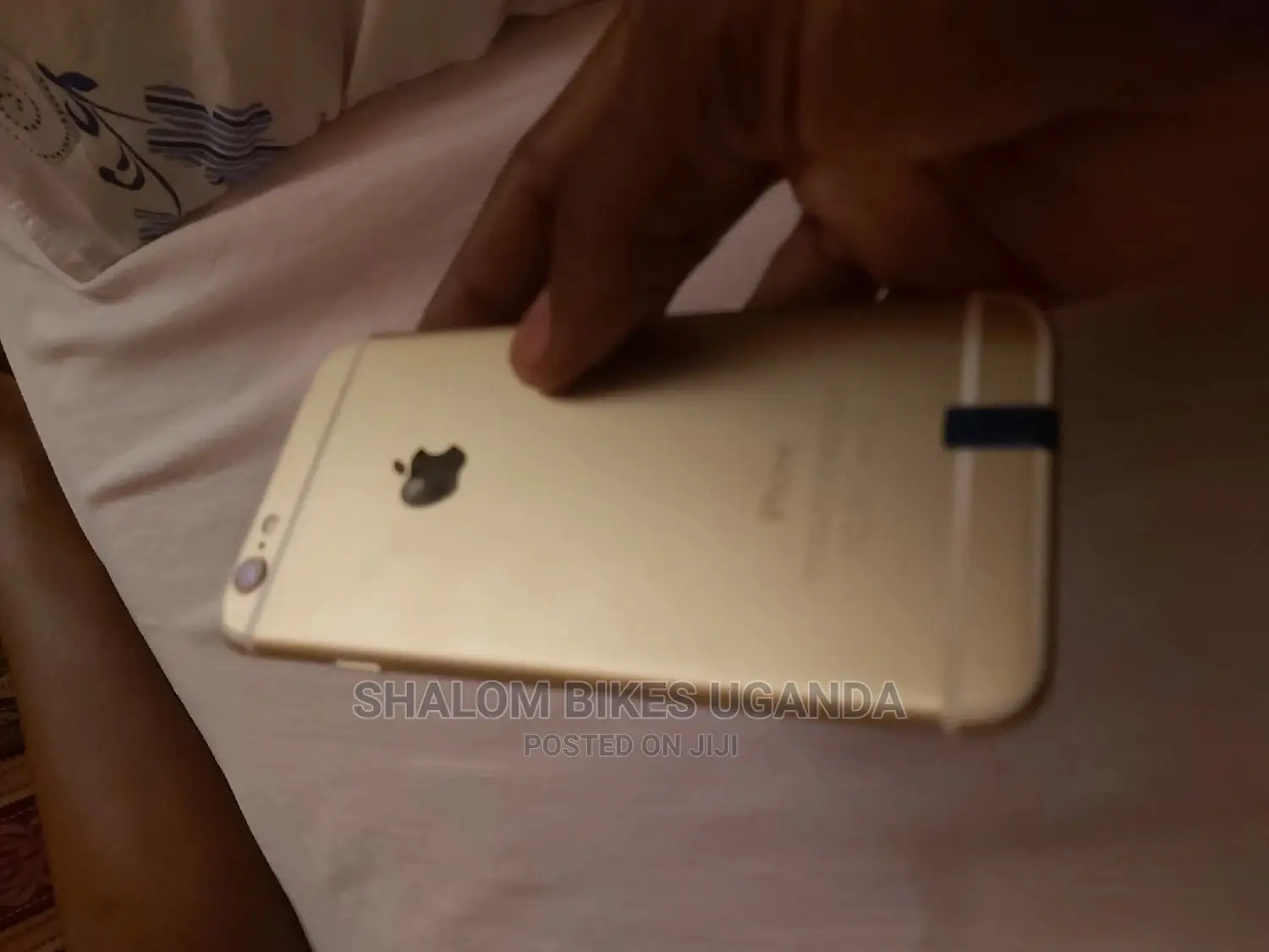 New Apple iPhone 6s 64 GB Gold