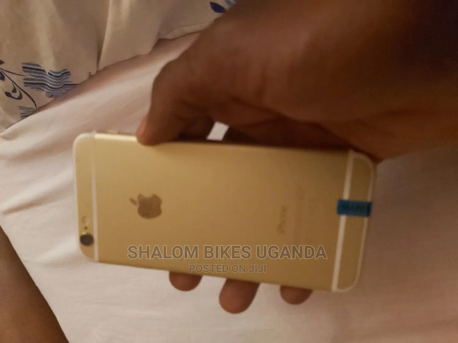 New Apple iPhone 6s 64 GB Gold