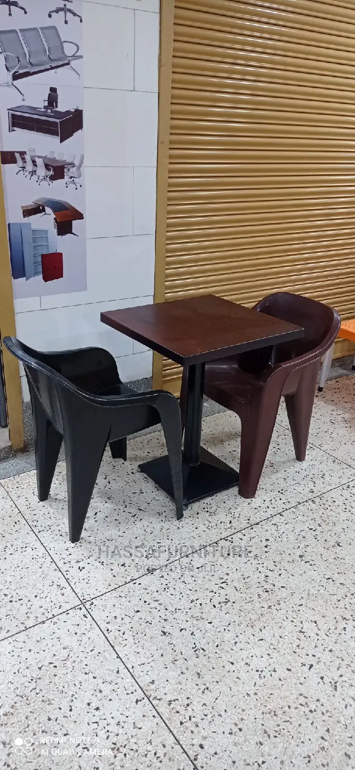 2seaters Mahogany Table and Chairs for Bar and Restaurant