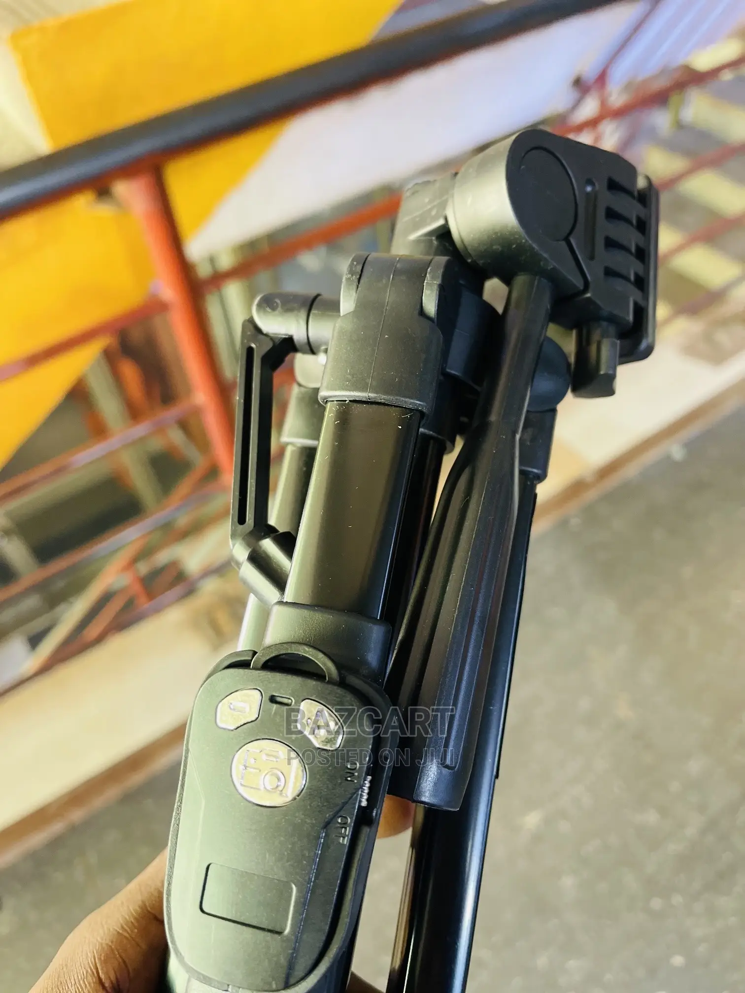 Professional Foldable Heavy Duty Phone and Camera Tripod