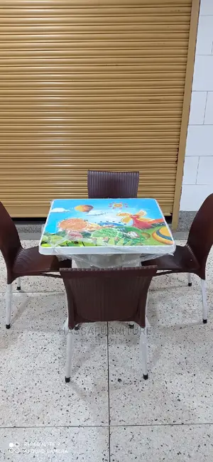 4seaters Plastic Bar and Restaurant Set