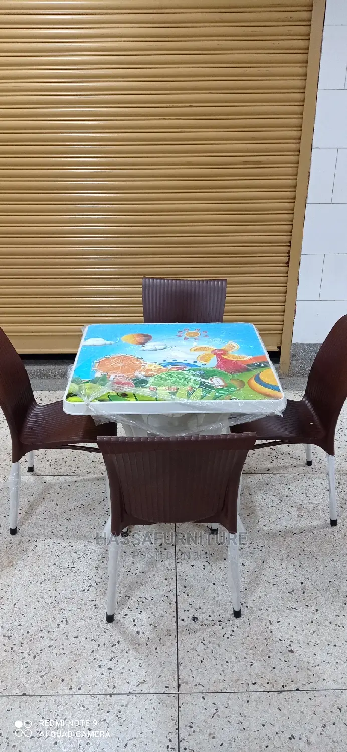 4seaters Plastic Bar and Restaurant Set