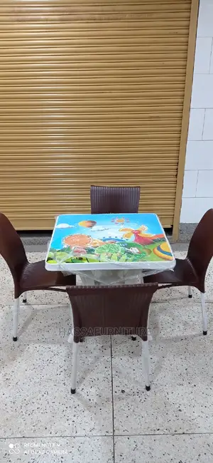 4seaters Plastic Bar and Restaurant Set