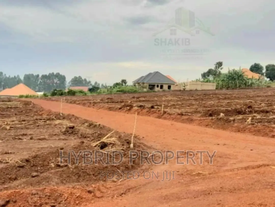 Plots For Sale At Kayunga~Senge [Wakiso] Estate~ Hoima Road.