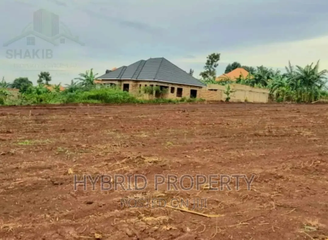 Plots For Sale At Kayunga~Senge [Wakiso] Estate~ Hoima Road.