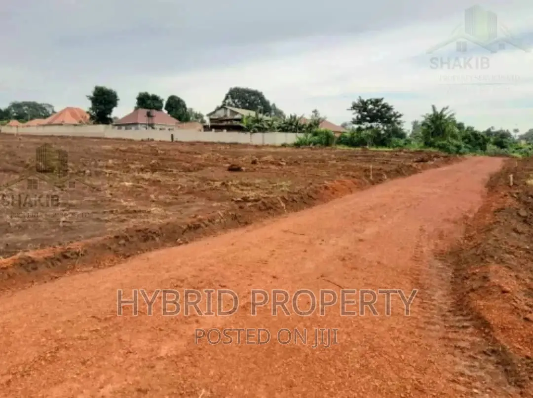 Plots For Sale At Kayunga~Senge [Wakiso] Estate~ Hoima Road.