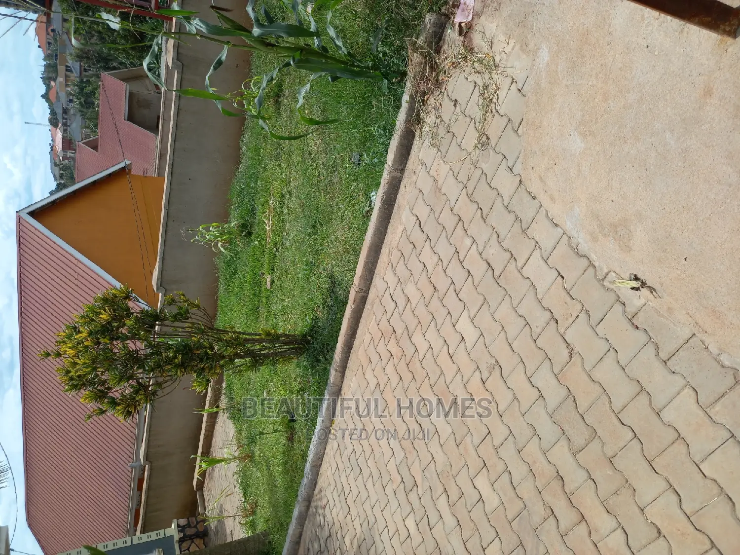 Furnished 4bdrm House in Kira for Sale