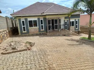 Furnished 4bdrm House in Kira Good for Sale