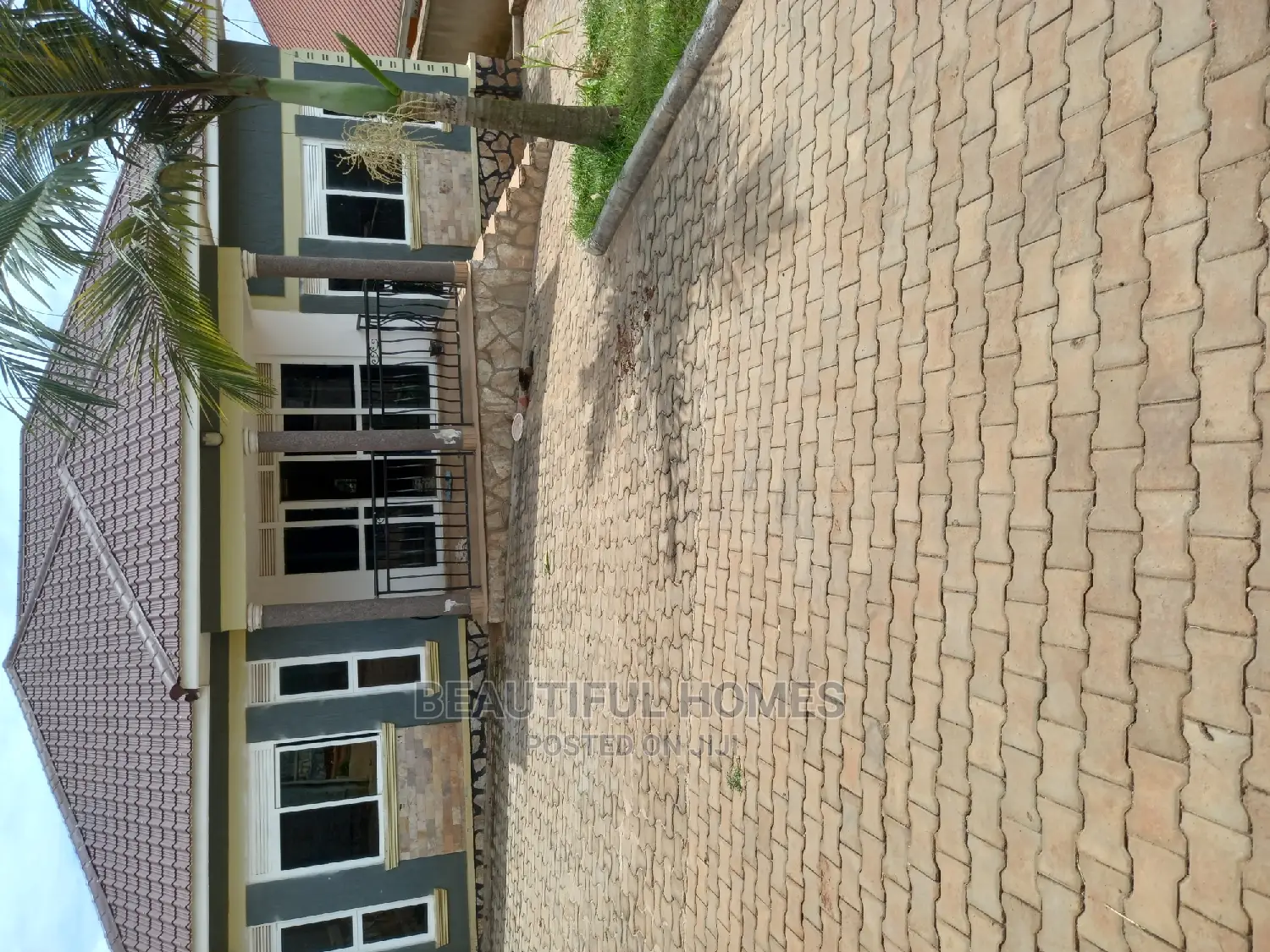 Furnished 4bdrm House in Kira Good for Sale