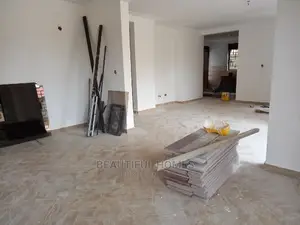 Furnished 6bdrm Mansion in Kira Corporate for Sale