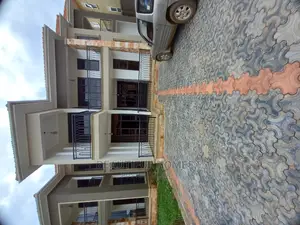 Furnished 6bdrm Mansion in Kira Rich for Sale