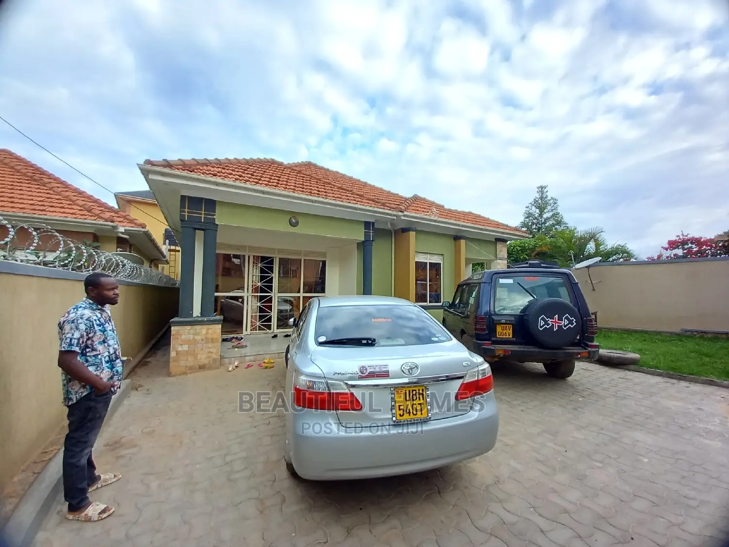 Furnished 4bdrm House in Kira Mamerito Road for Sale