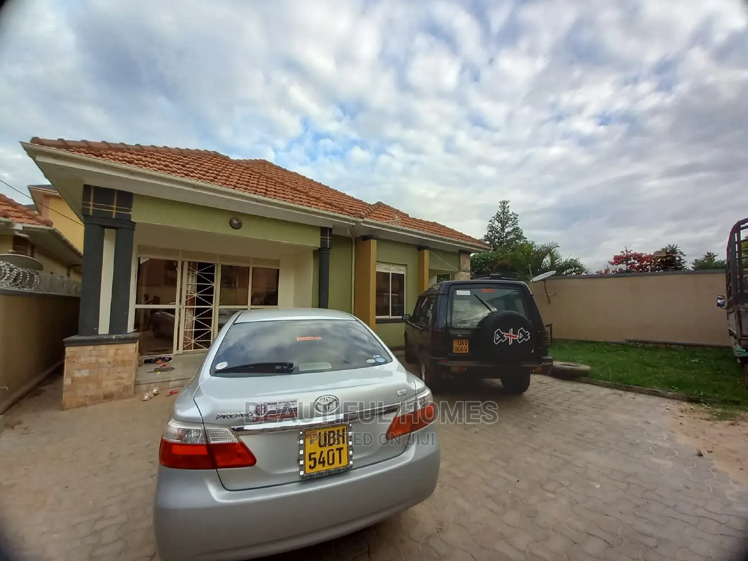 Furnished 4bdrm House in Kira Mamerito Road for Sale
