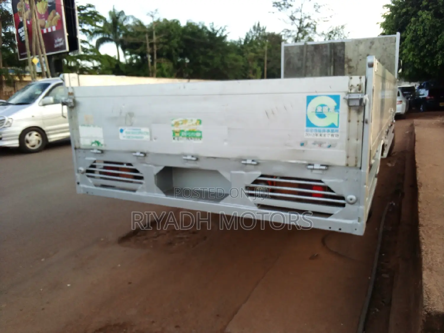 Isuzu Big Head Truck