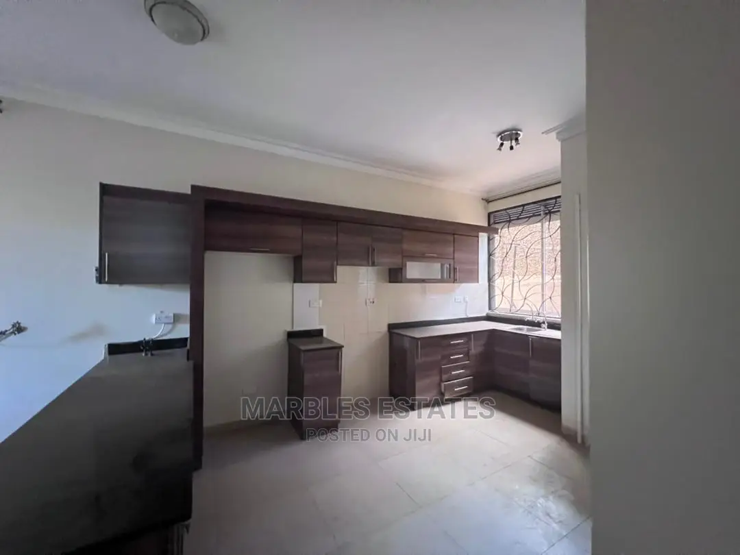 4bdrm Townhouse/Terrace in Bugoloobi, Central Division for Rent