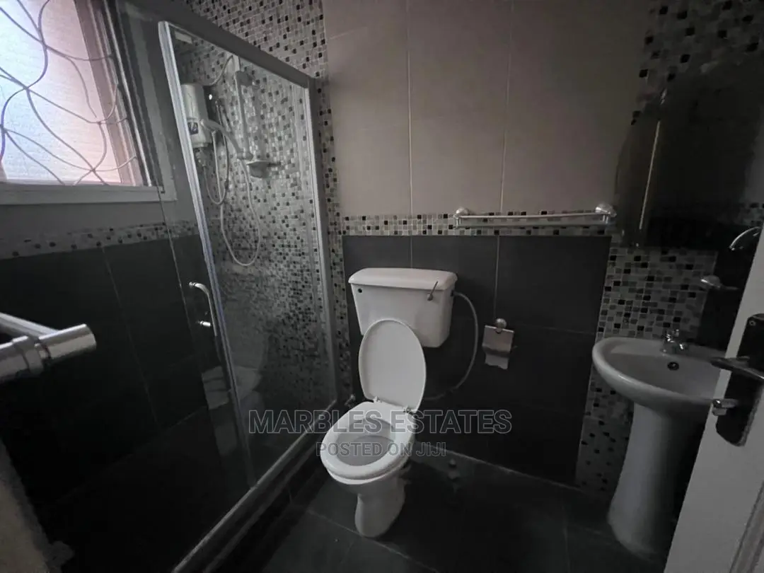 4bdrm Townhouse/Terrace in Bugoloobi, Central Division for Rent