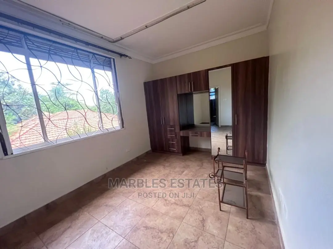 4bdrm Townhouse/Terrace in Bugoloobi, Central Division for Rent