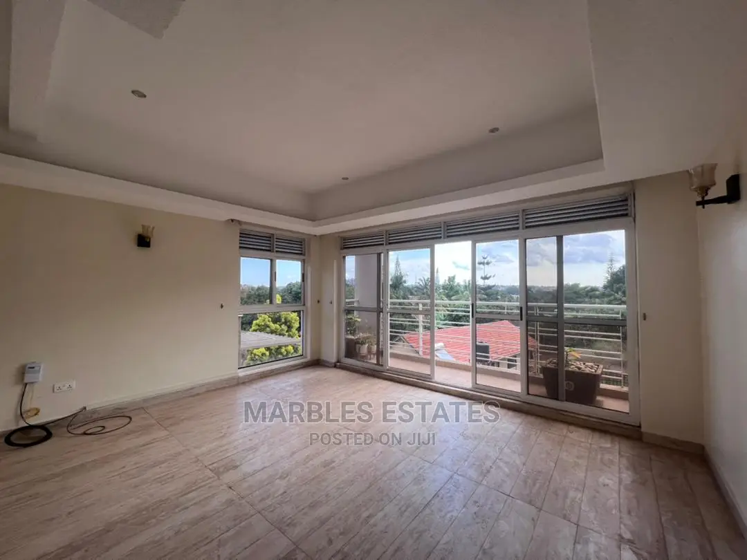 4bdrm Townhouse/Terrace in Bugoloobi, Central Division for Rent