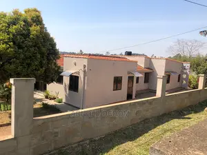 3bdrm Bungalow in Kawuku, Central Division for sale